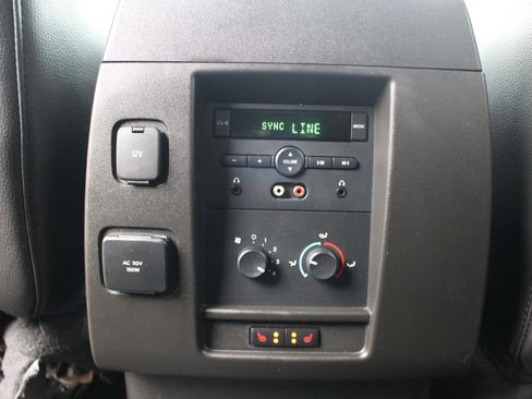 Used 2014 Ford Expedition Limited w/ Equipment Group 301A AWD/4WD image 32