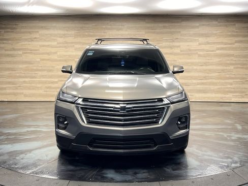 Used 2023 Chevrolet Traverse RS image 5
