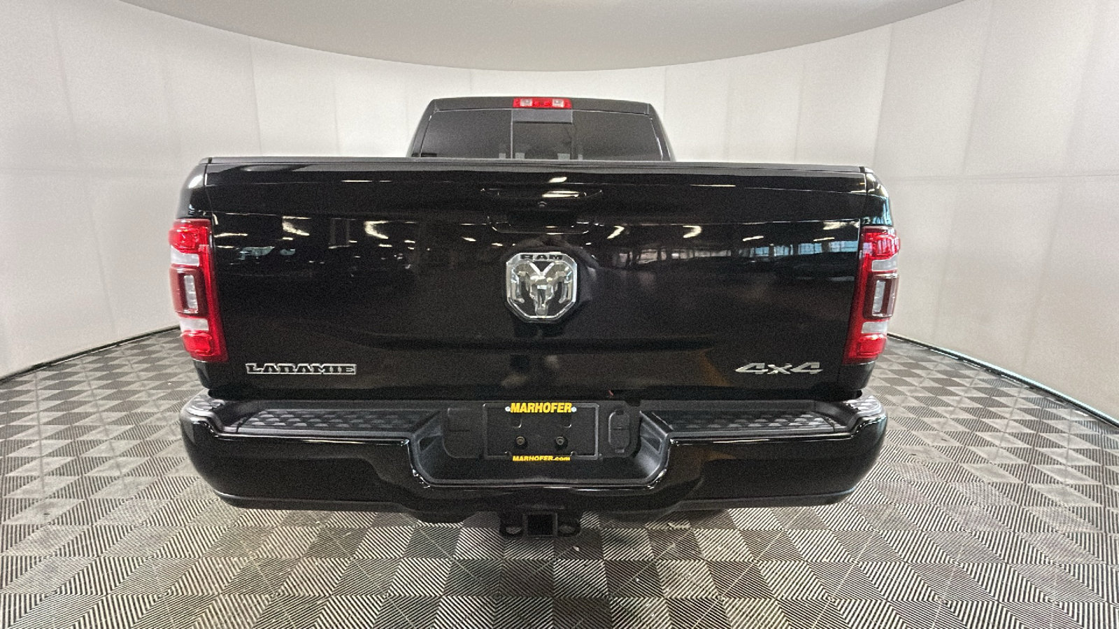 Used 2024 RAM 2500 Laramie AWD/4WD image 4