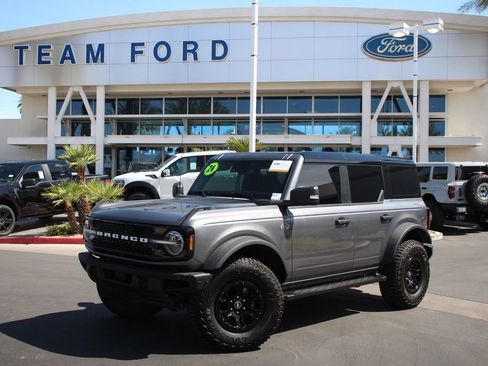 Certified 2024 Ford Bronco Wildtrak AWD/4WD image 2