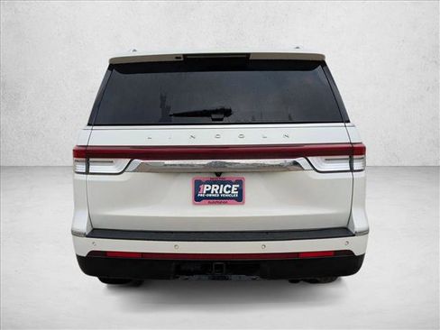 Used 2023 Lincoln Navigator Reserve image 7