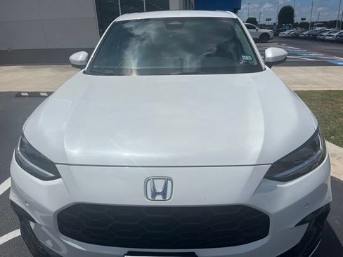 Used 2026 Honda HR-V EX-L image 2