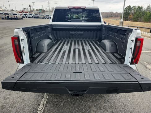 Used 2025 GMC Sierra 2500 Denali w/ Denali Reserve Package image 5