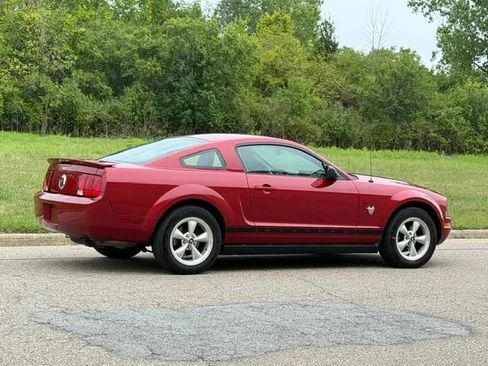 Used 2009 Ford Mustang Premium RWD image 11