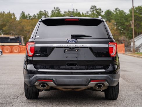 Certified 2018 Ford Explorer XLT w/ Equipment Group 202A image 6