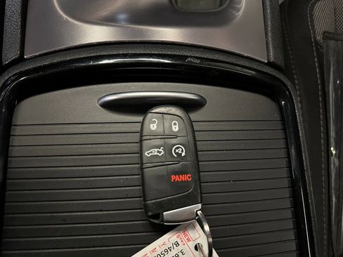 Used 2020 Dodge Charger SXT w/ Blacktop Package image 15