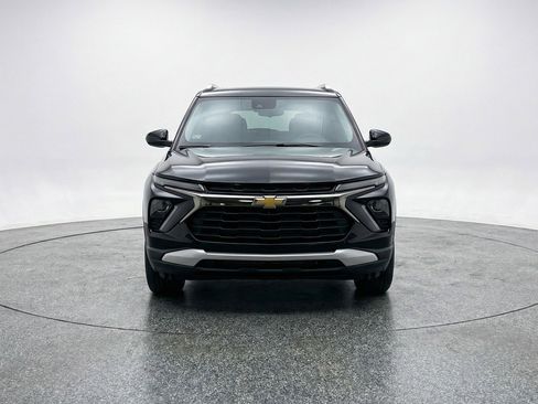 Used 2025 Chevrolet TrailBlazer LT image 2