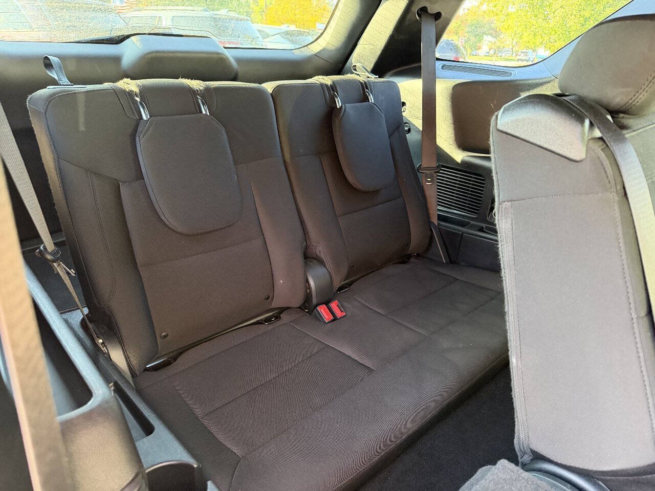 Used 2020 Ford Explorer XLT AWD/4WD image 31