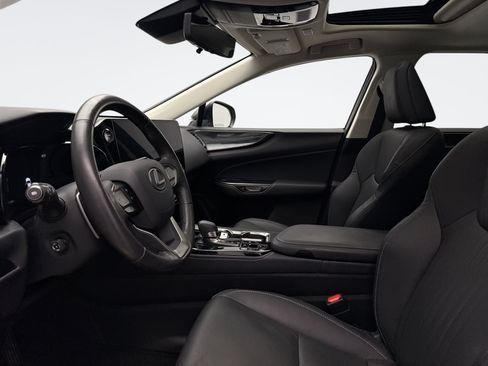 Used 2023 Lexus NX 350h AWD image 9