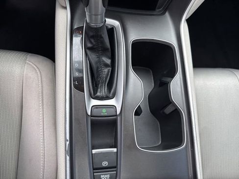 Used 2020 Honda Accord EX image 27