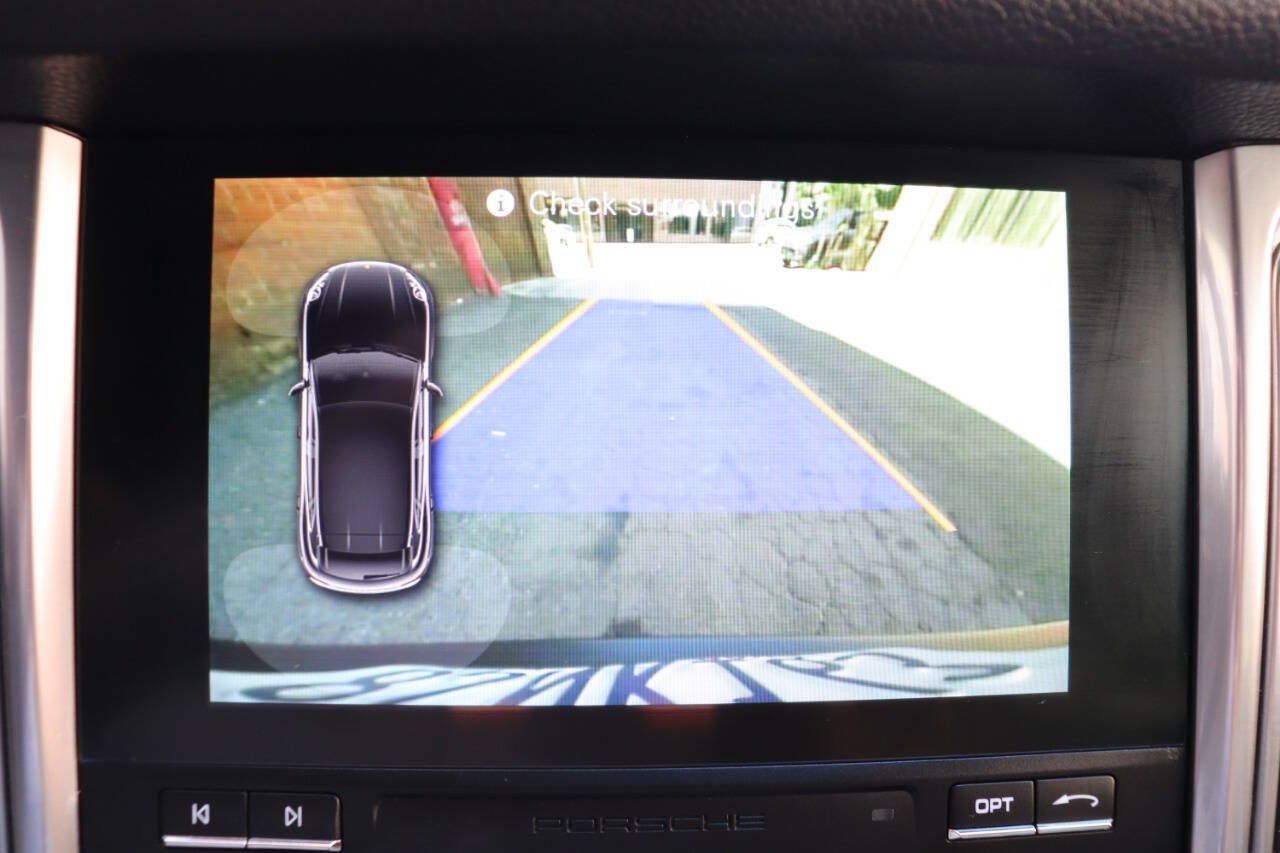 Used 2017 Porsche Macan AWD/4WD image 27