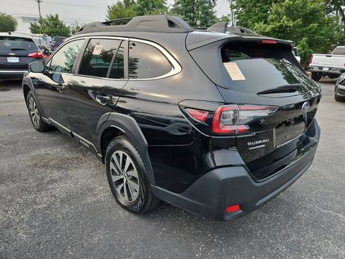 Used 2023 Subaru Outback Premium AWD/4WD image 4