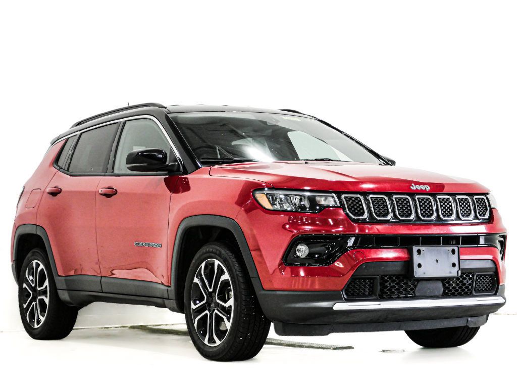 Used 2023 Jeep Compass Limited AWD/4WD image 1