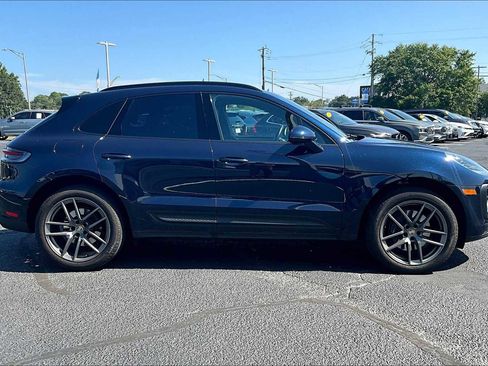 Used 2023 Porsche Macan T image 34