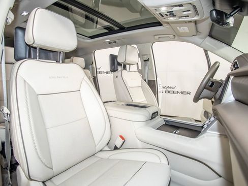 Used 2023 GMC Yukon XL Denali w/ Denali Reserve Package AWD/4WD image 20