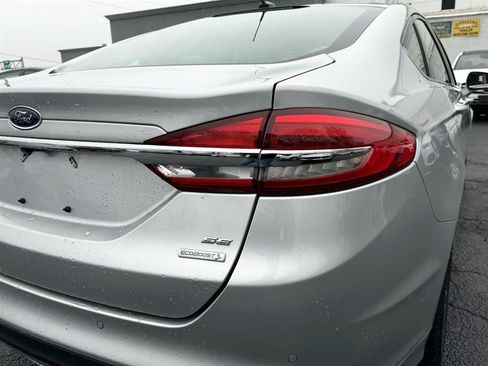 Used 2018 Ford Fusion SE image 6