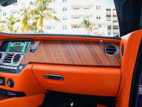 Used 2016 Rolls-Royce Dawn image 90