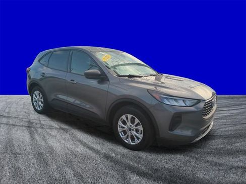 Certified 2025 Ford Escape Active FWD image 2