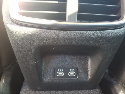 Used 2026 Genesis G70 2.5T AWD/4WD image 12