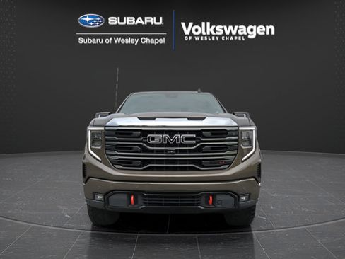 Used 2023 GMC Sierra 1500 AT4 w/ Technology Package AWD/4WD image 3