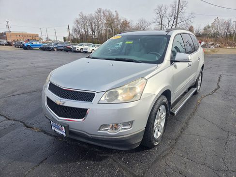 Used 2011 Chevrolet Traverse LT w/ Personal Connectivity Package image 7