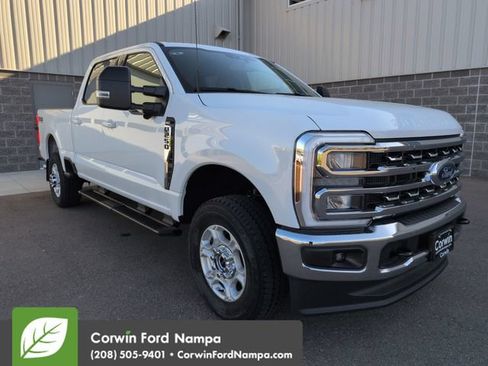 New 2026 Ford F250 XLT w/ XLT Premium Package AWD/4WD image 1