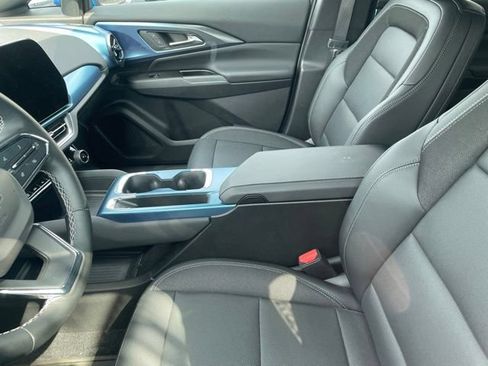 Used 2024 Chevrolet Equinox EV LT w/ LPO, All-Weather Mat Package FWD image 6
