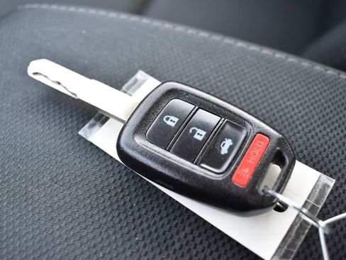 Used 2015 Honda Civic SE image 14