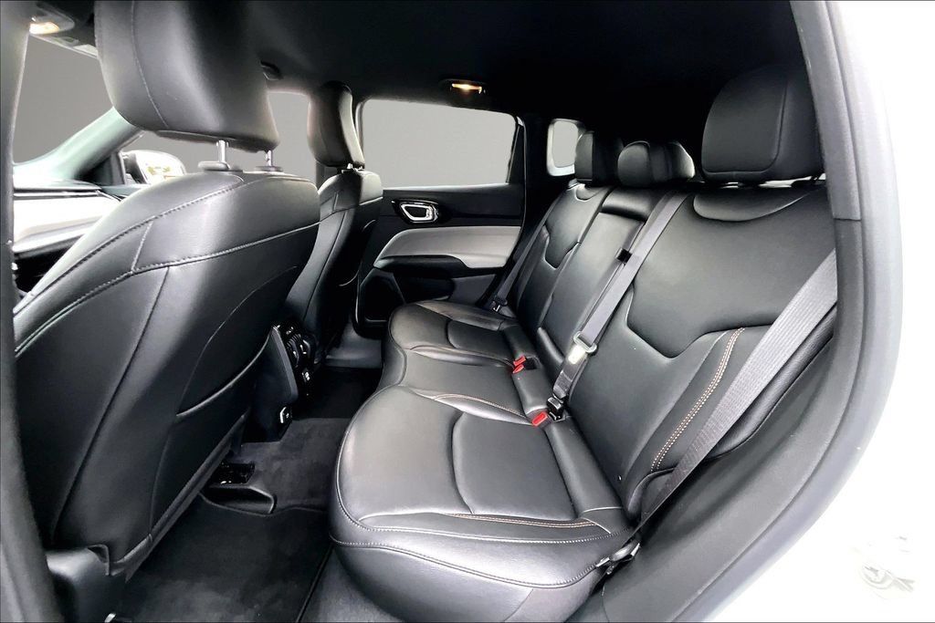 Used 2024 Jeep Compass Limited AWD/4WD image 23