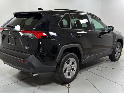 Used 2025 Toyota RAV4 XLE image 5