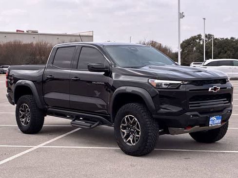 Used 2024 Chevrolet Colorado ZR2 image 8