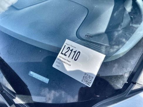 Used 2024 Nissan Rogue S FWD image 33