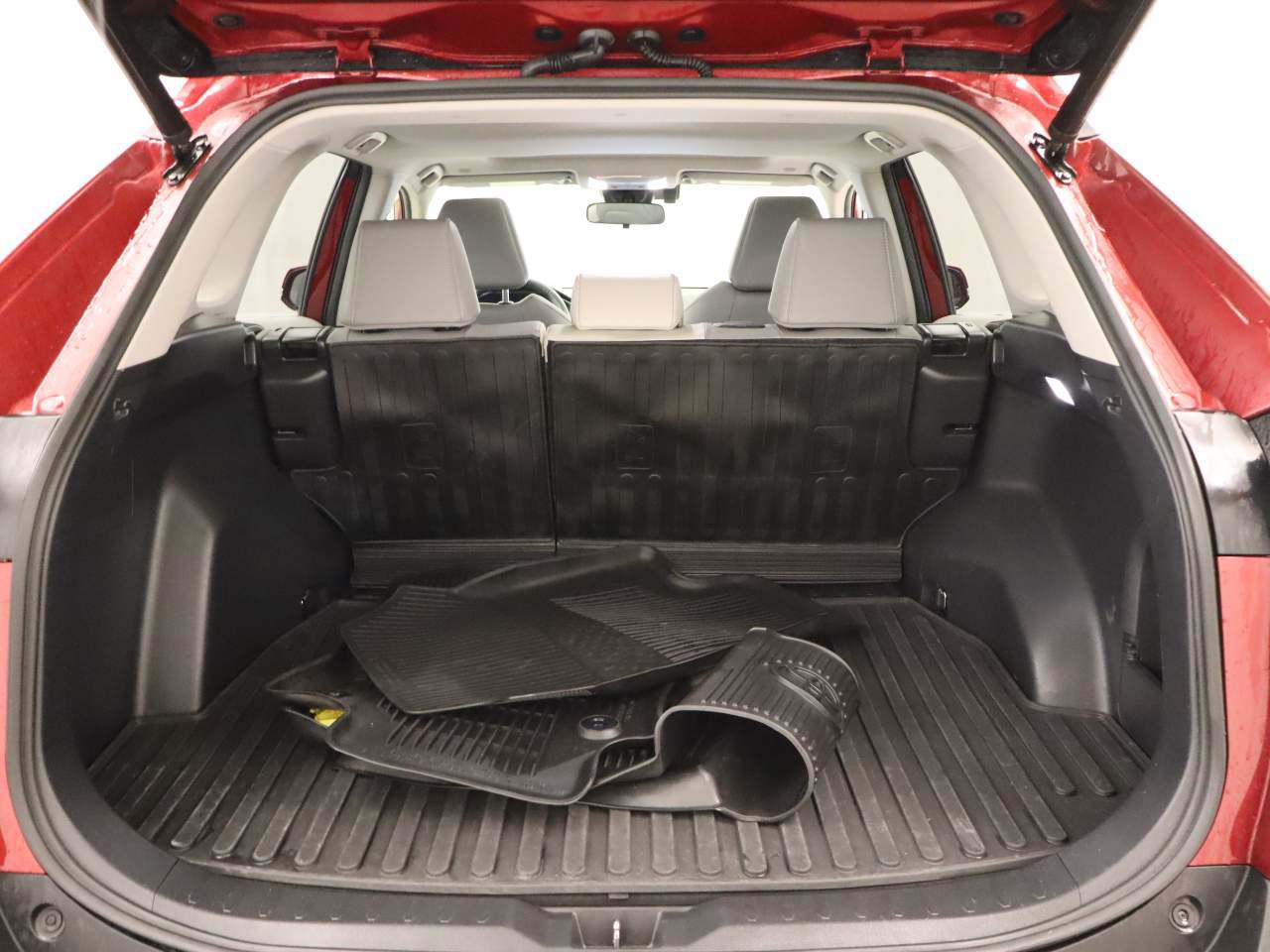 Used 2023 Toyota RAV4 XLE Premium AWD/4WD image 20