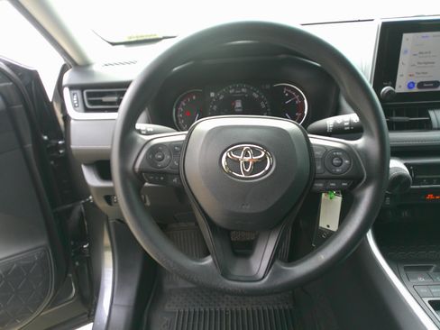 Used 2023 Toyota RAV4 LE image 23