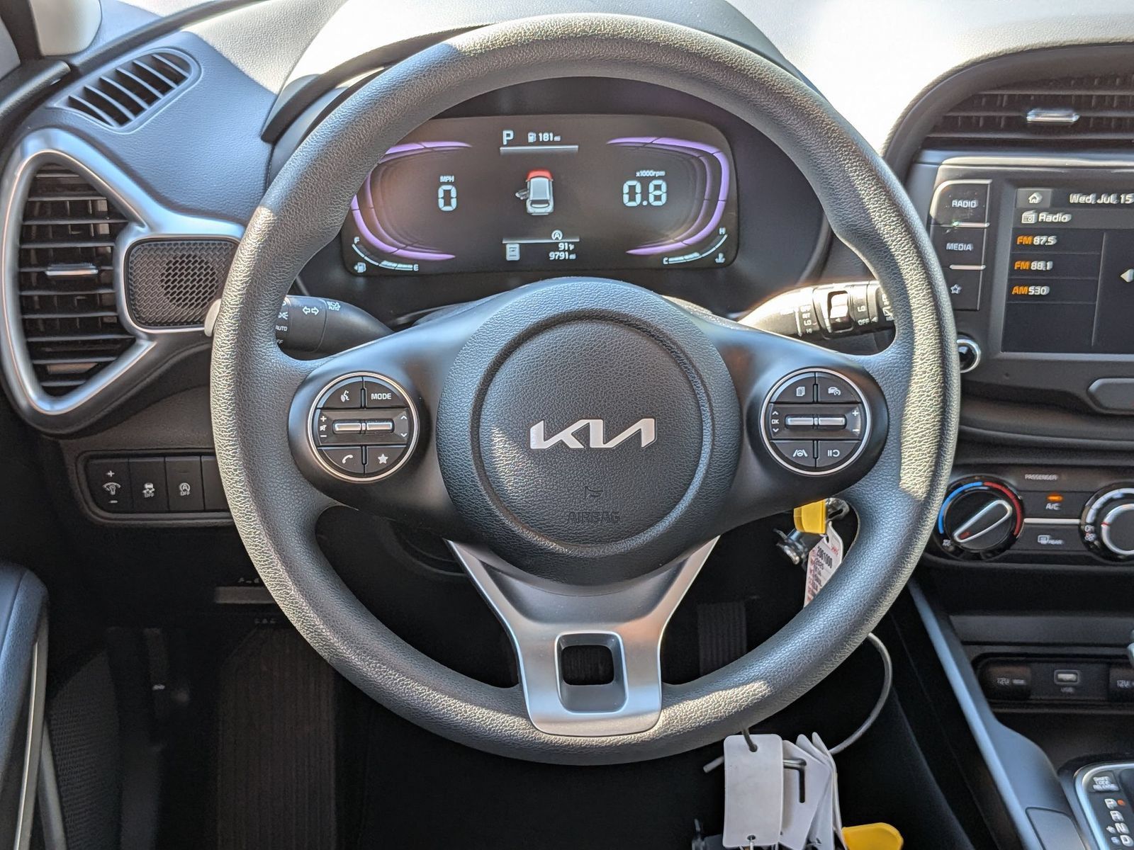 Used 2025 Kia Soul LX FWD image 30