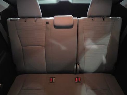 Used 2023 Toyota Highlander LE image 27