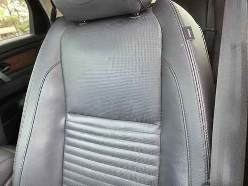 Used 2023 Land Rover Discovery Sport S image 15