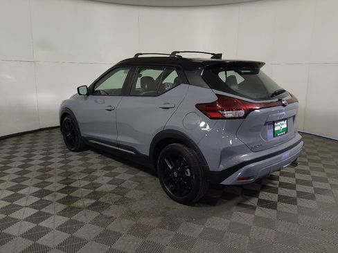 Used 2023 Nissan Kicks SR w/ SR Premium Package FWD image 5