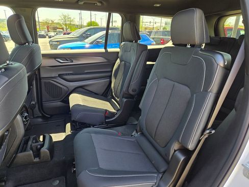 New 2026 Jeep Grand Cherokee L Laredo AWD/4WD image 27