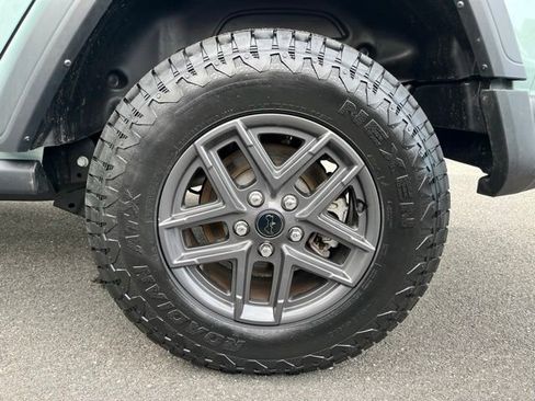 Used 2024 Jeep Wrangler Unlimited Sport AWD/4WD image 12