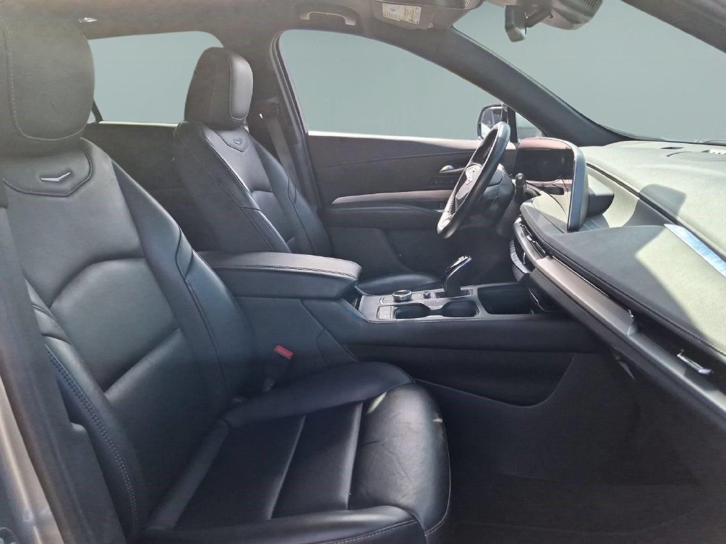 Certified 2025 Cadillac XT4 Premium Luxury FWD image 25