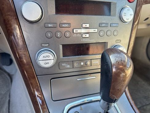 Used 2008 Subaru Outback 2.5i Limited L.L. Bean image 13