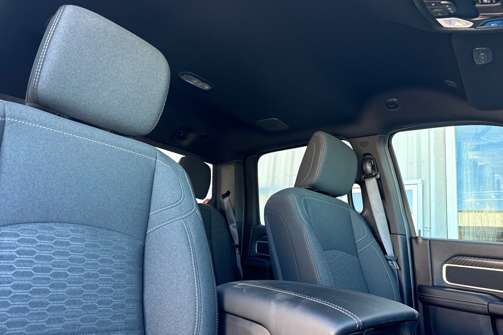 New 2026 RAM 3500 Big Horn AWD/4WD image 19