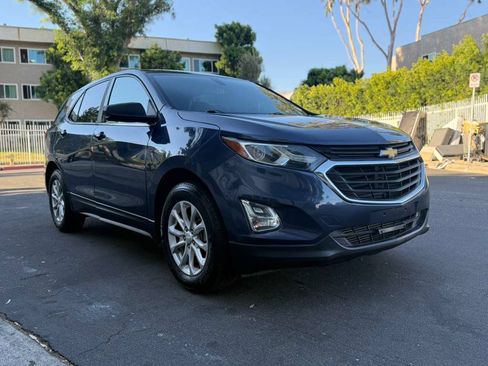 Used 2018 Chevrolet Equinox LS FWD image 13