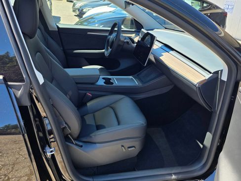 Used 2025 Tesla Model Y Long Range AWD/4WD image 13