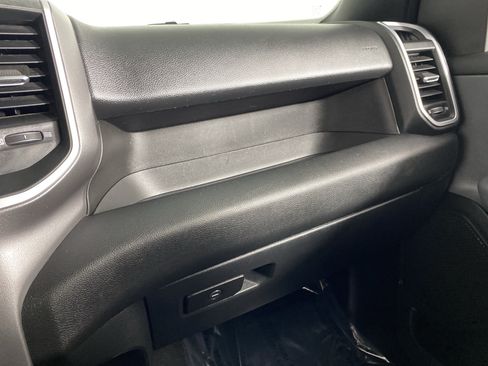 Used 2022 RAM 1500 Big Horn AWD/4WD image 35