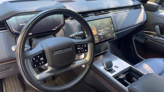 Used 2025 Land Rover Range Rover Autobiography AWD/4WD image 6