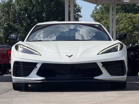 Used 2021 Chevrolet Corvette Stingray Coupe w/ Z51 Performance Package RWD image 8
