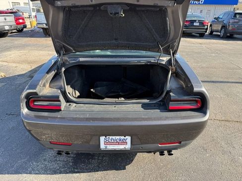 Used 2017 Dodge Challenger GT w/ Driver Convenience Group image 7