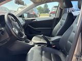 Used 2014 Volkswagen Jetta SE image 3